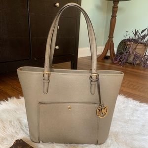 Michael Kors safiano jet set tote